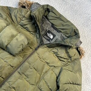 The North Face Womens 550 Down Hooded Puffer Jacket Olive Green Faux Fur Trim M